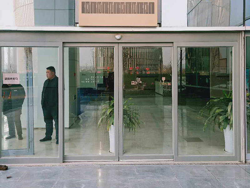 �A�(y��ng)(y��ng)·���b����